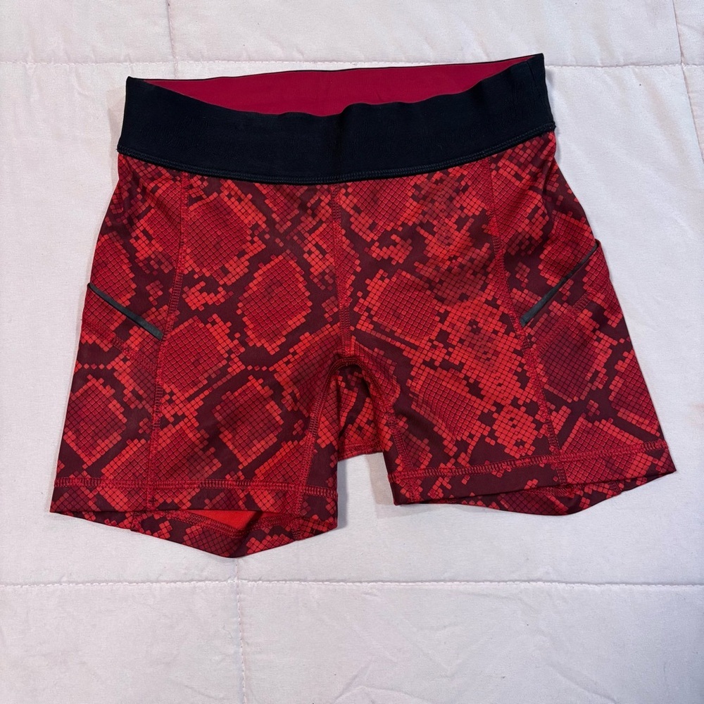 Lululemon What The Sport Short Mini Ziggy Snake Red Tide Cranberry 2